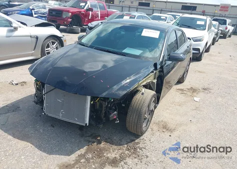 2025 Hyundai Elantra Limited z USA, uszkodzony, nr VIN KMHLP4DGXSU964944